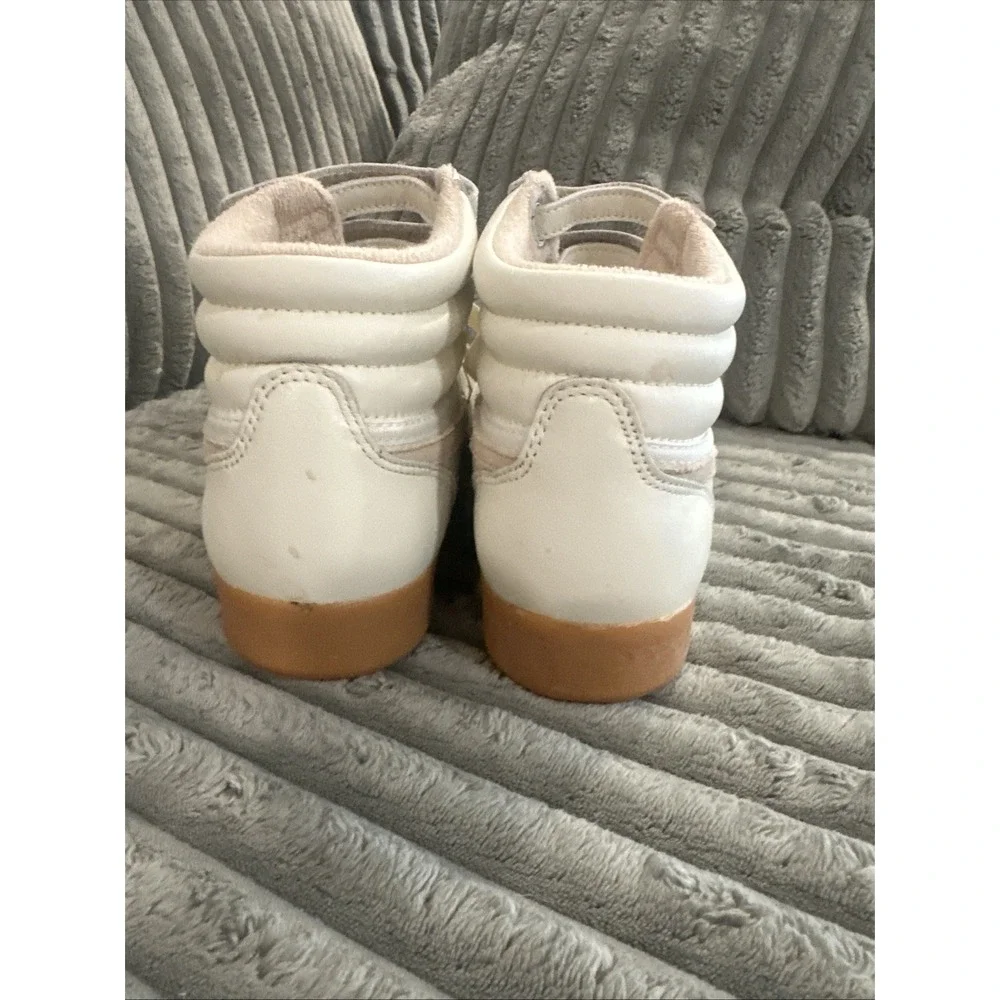 Brand NWT Reebok Freestyle Hi Womens Casual Retro Shoes Sneakers Beige Sz 9.5